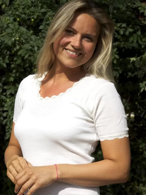 Uldundertøj Til Dame>Joha T-shirt I Uld Med Blonde